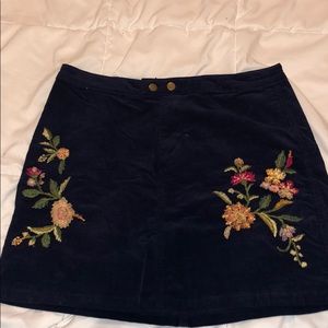 Embroidered navy skirt